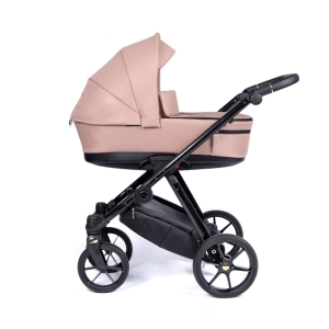 Carrycot with footcover
