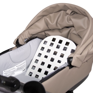 Backrest adjustment in the carrycot